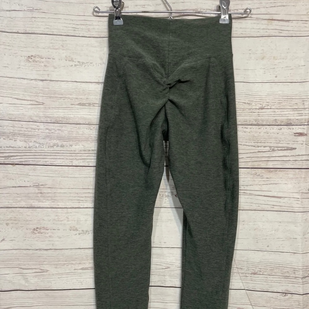 Bombshell Sportswear Peach Booty Scrunch Butt Leggings Small Fern